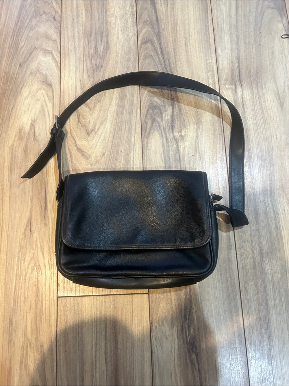 Black Leather Shoulder Bag - Timeless Everyday Carry